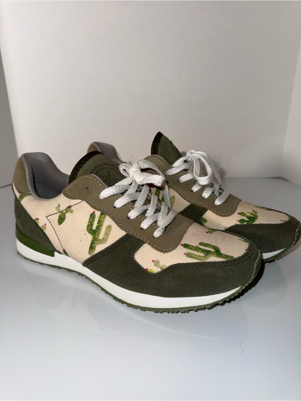NWOT INKKAS Prickly Jogger Cactus Olive Green Canvas & Suede Sneakers M 9/W 11